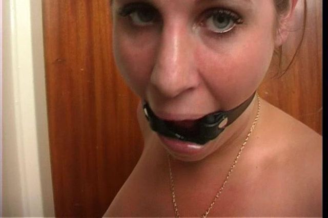ELIN THE OFFICE WOMAN TIED UP AT HOME